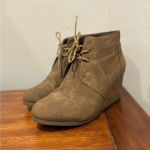 Natural Reflections Booties